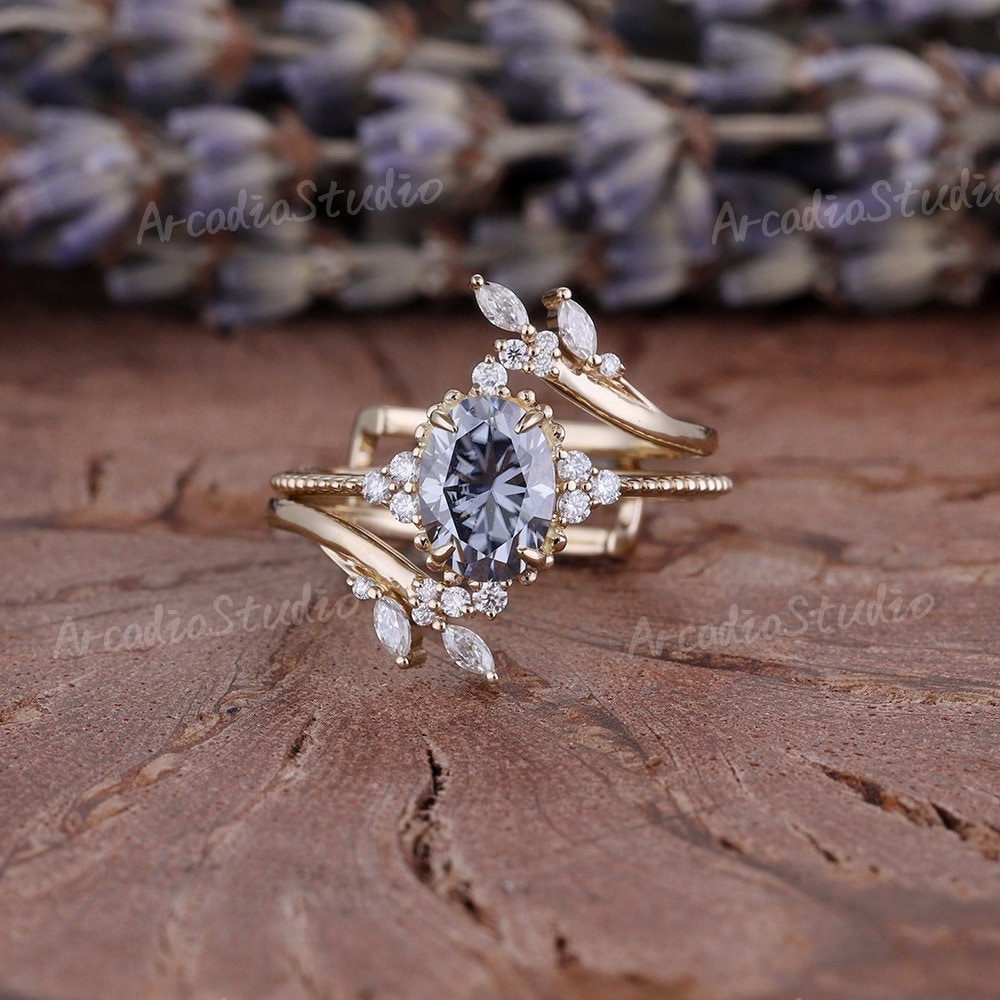 Einzigartige Graue Moissanite Verlobungsring Set Art Deco Gelb Gold Ehering Floral Blatt Verstärker Ring Diamant Cluster Stapeln Braut Band von ArcadiastudioUS