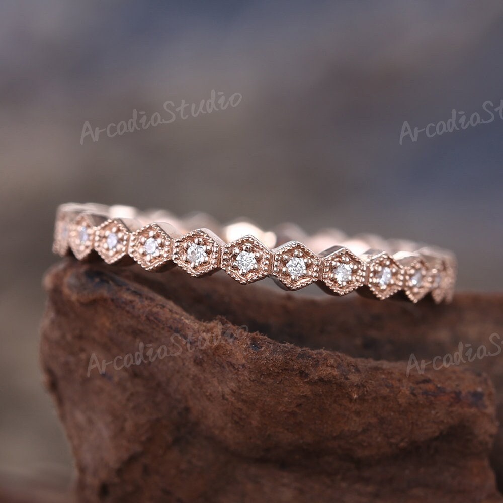 Moissanite Ehering Rose Gold Einzigartiger Sechseckförmiger Natürlicher Diamant Brautring Volle Ewigkeit Stacking Band von ArcadiastudioUS