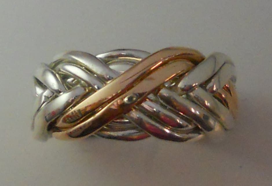 Ladies Style 8Wb 8-Band Puzzle Ring Mit 2 Bändern in Gold Und 6 Aus Sterling Silber von ArcanumDesigns
