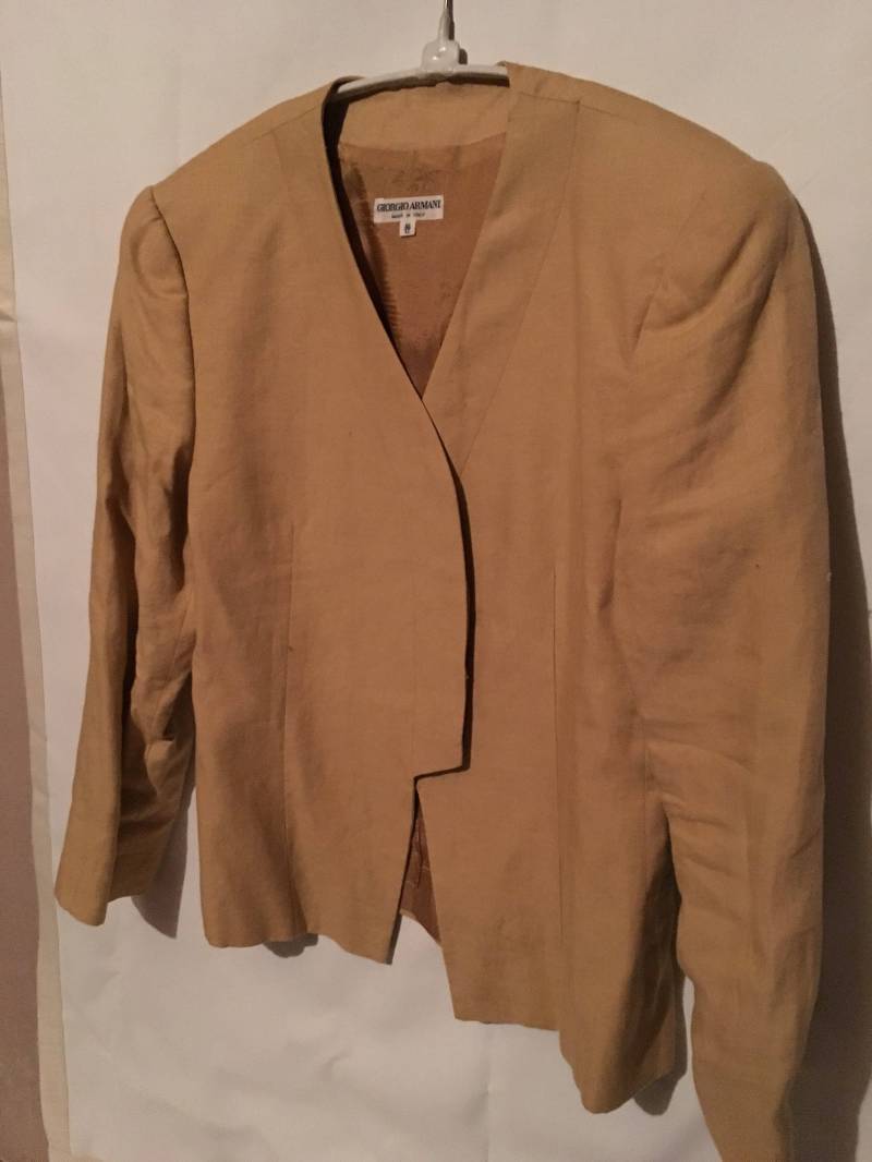 Honig-Senf Braun Giorgio Armani Jacke Größe 12 Honig-Senf Braun Giorgio Armani Jacke Größe 12 von ArchAccessories