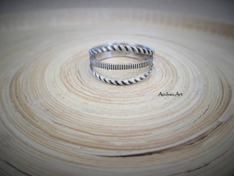 925 Silber Käfig Ring Dreifachband Detail Moderne Minimale Industrielle Größe 6, 5 925 Silber Käfig Ring Dreifachband Detail Moderne Minimale Industrielle Größe 6, 5 von ArchaicArt