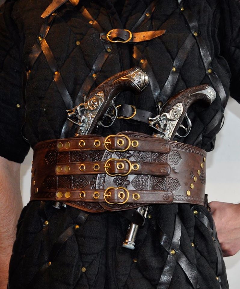 Großer Ledergürtel. Kostenloser Versand Weltweit. Pirat/Wikinger. Braun, Fantasy-stil. Dickes Leder. Larp, Kostüm, Cosplay von ArchdeansMagicShop