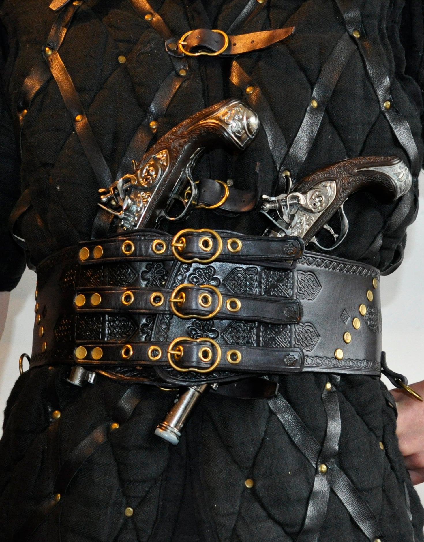 Großer Ledergürtel. Kostenloser Versand Weltweit. Pirat/Wikinger. Schwarz, Fantasy Stil. Dickes Leder. Larp, Kostüm, Cosplay Großer Ledergürtel. Kostenloser Versand Weltweit. Pirat/Wikinger. Schwarz, Fantasy Stil. Dickes Leder. Larp, Kostüm, Cosplay von ArchdeansMagicShop
