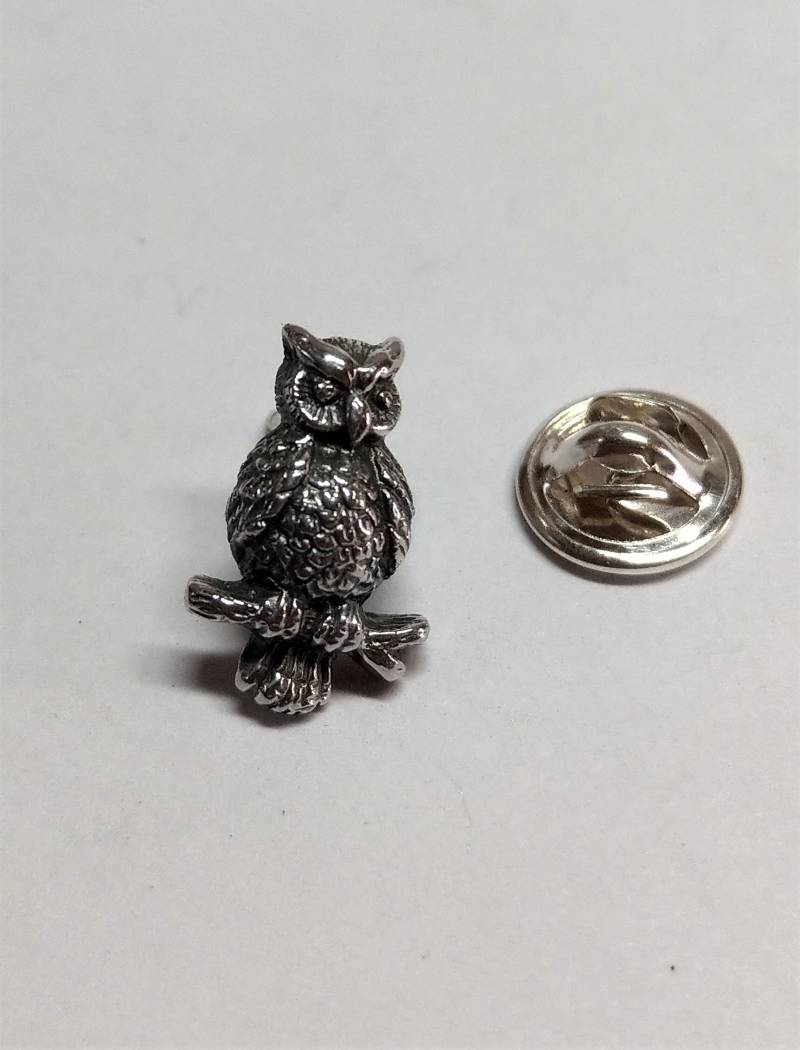 Athenas Eule Pin Abzeichen Oxidierte Silber Anstecknadel, Schmuck Der Bogenschützen von ArchersJewellery