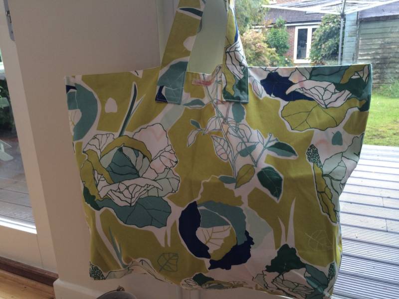 Wendetasche Oversized - Grün/Blau/Weiß Designstoff Wendetasche Oversized - Grün/Blau/Weiß Designstoff von ArchieTiggs
