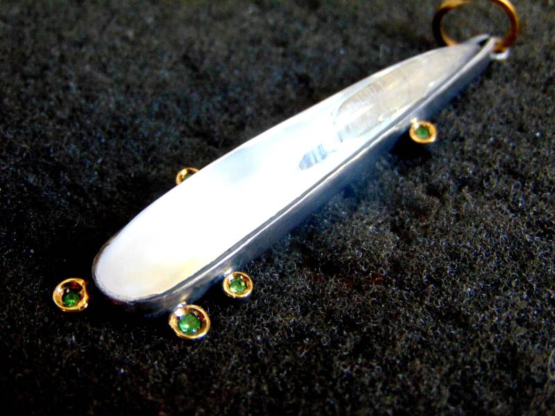 Anhänger Aus Oxidiertem Sterlingsilber 14K Gold, Granat & Perlmutt von ArchipelagosBreeze