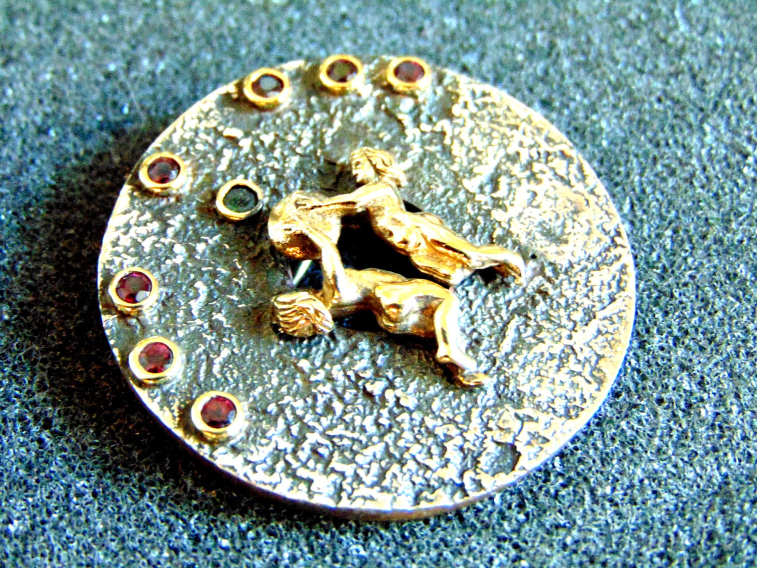 Antike Sterling Silber Granat Brosche 18K Gold Engel Schmuck von ArchipelagosBreeze