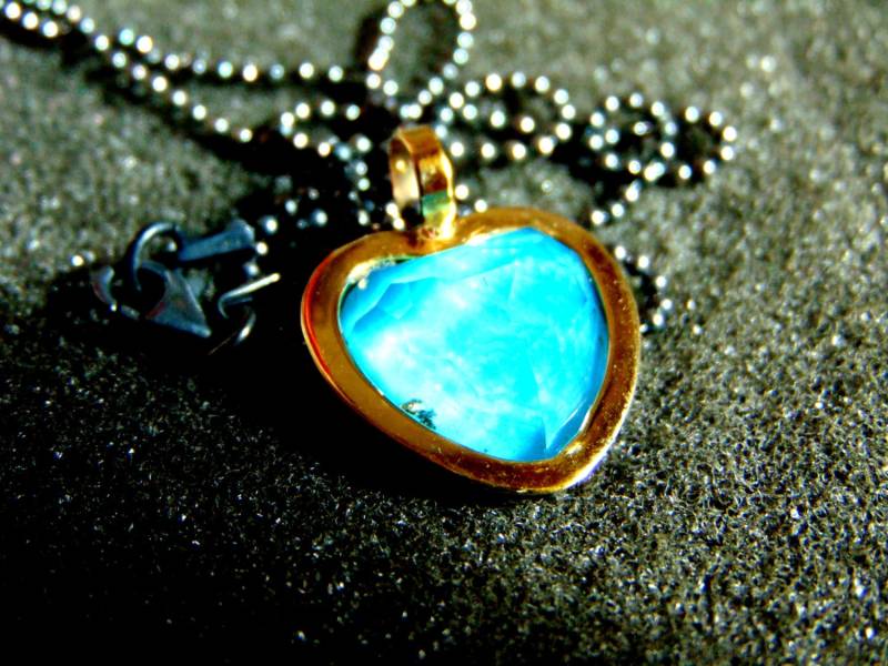 Silber Und Gold Charm Halskette, Herz Sterling 18K Quarz Frauen Handwerker Schmuck von ArchipelagosBreeze