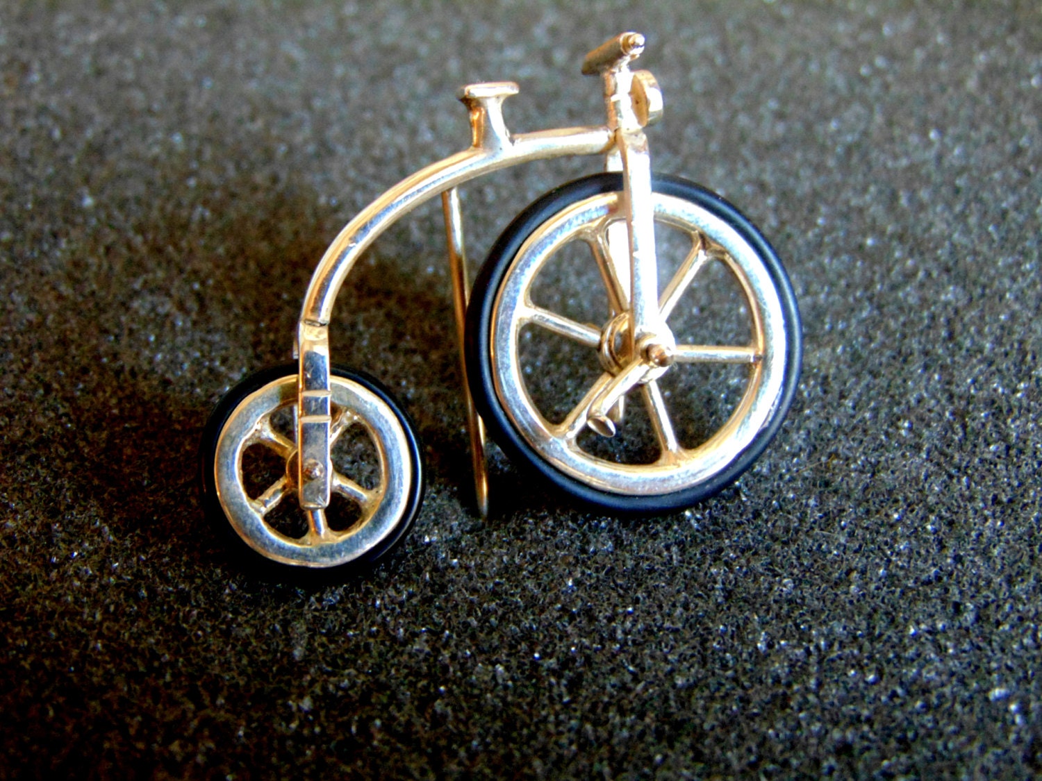 sterling Silber High Wheeler Fahrrad Brosche - Handwerker Pin von ArchipelagosBreeze