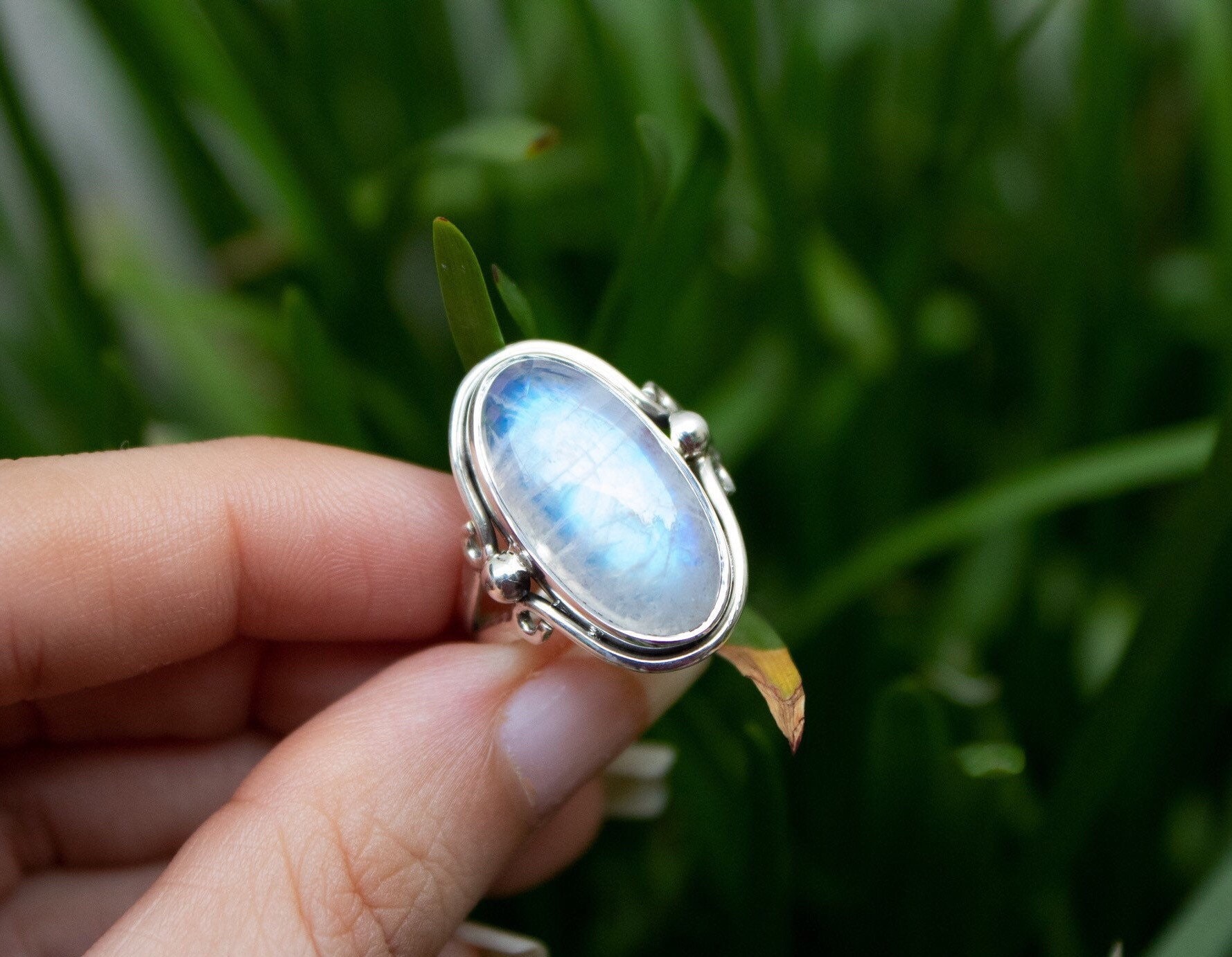 Mondstein Ring, 925 Sterling Silber Natürlichen Edelstein Boho Regenbogen Mondstein, Juni Birthstone Mondstein Ring, 925 Sterling Silber Natürlichen Edelstein Boho Regenbogen Mondstein, Juni Birthstone von ArdentDesigns1