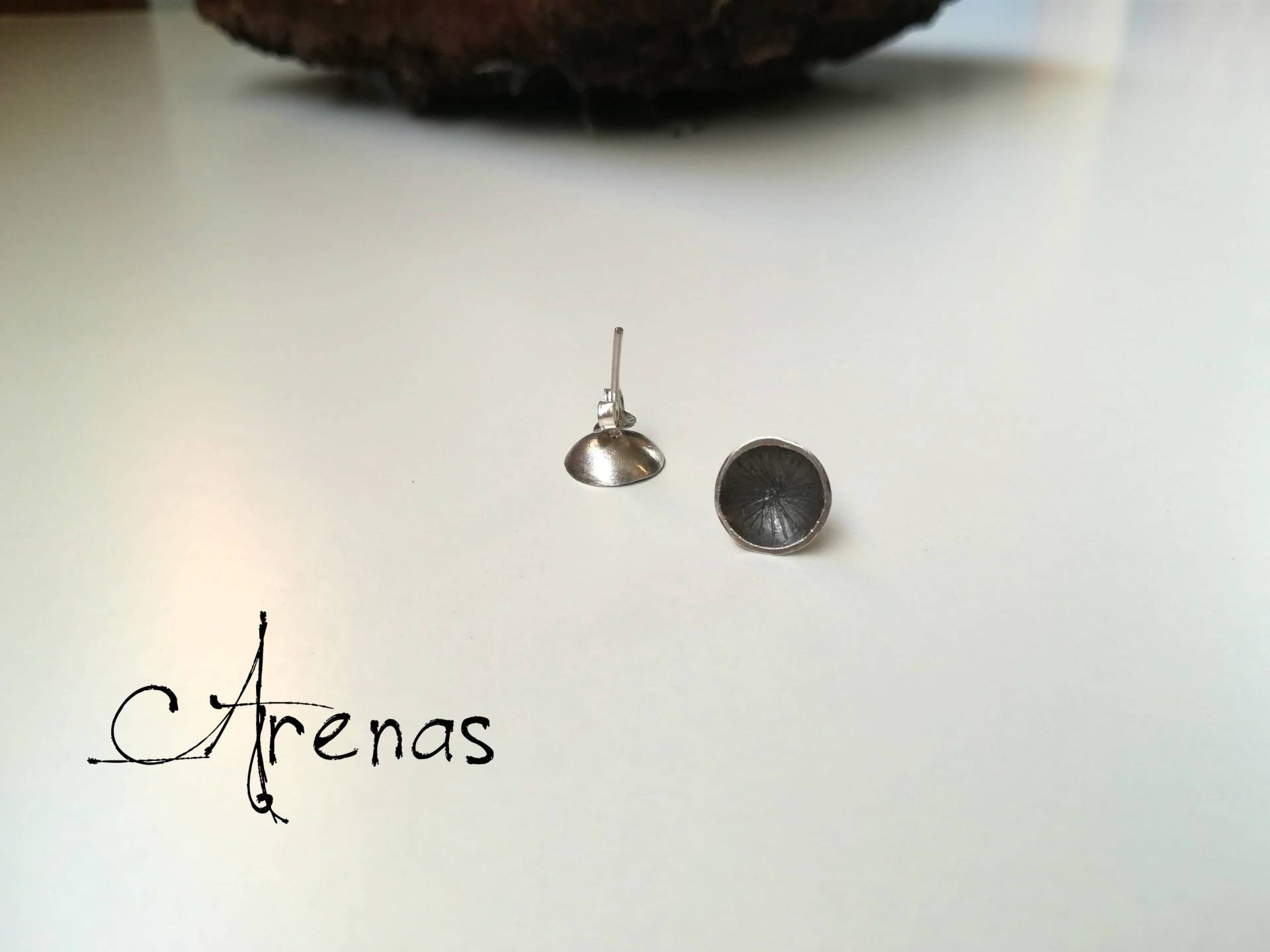 Alte Silberne Boho-Ohrringe - Geklebte Ohrringe Punkte Alte Gealterte Miniatur Alte Silberne Boho-Ohrringe - Geklebte Ohrringe Punkte Alte Gealterte Miniatur von ArenasArtesanias
