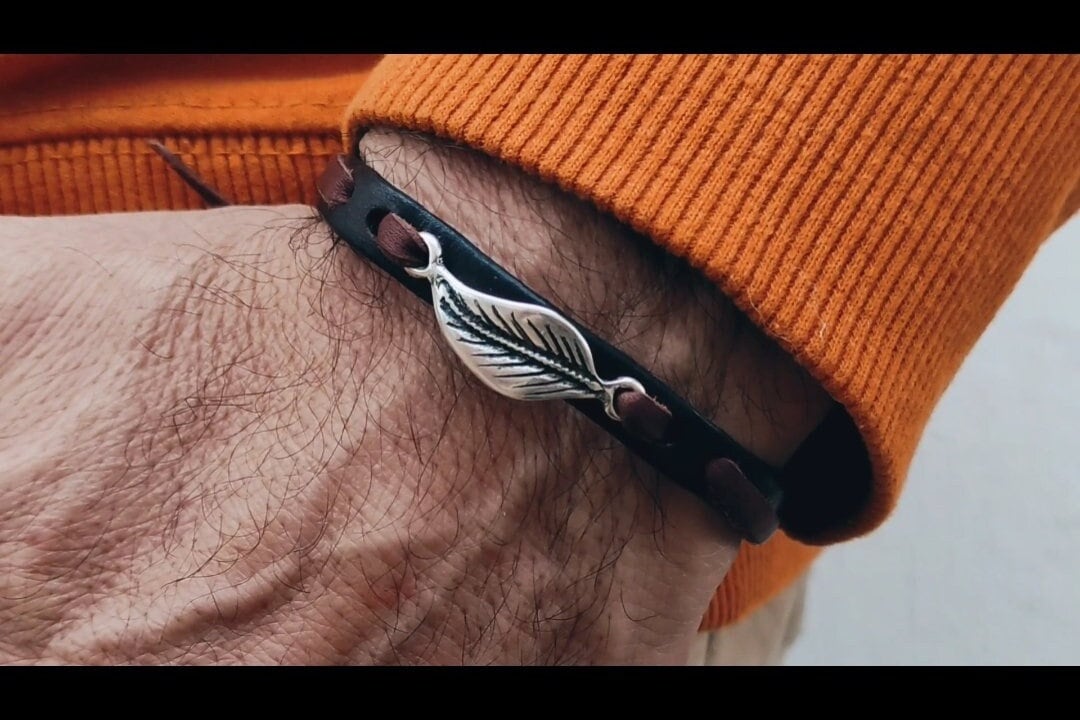 Leder- Und Blattarmband Mit Versilberung - Armband Für Männer Frauen Leder- Und Blattarmband Mit Versilberung - Armband Für Männer Frauen von ArenasArtesanias