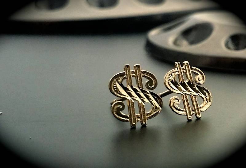 14K Dollar Zeichen Ohrring, Post Ohrringe von ArevGold