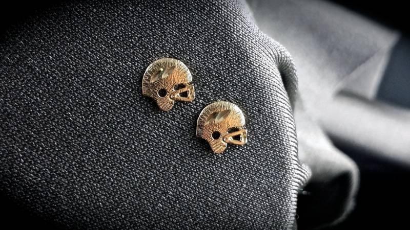 14K Football Helmohrring, Nfl Post Ohrring von ArevGold