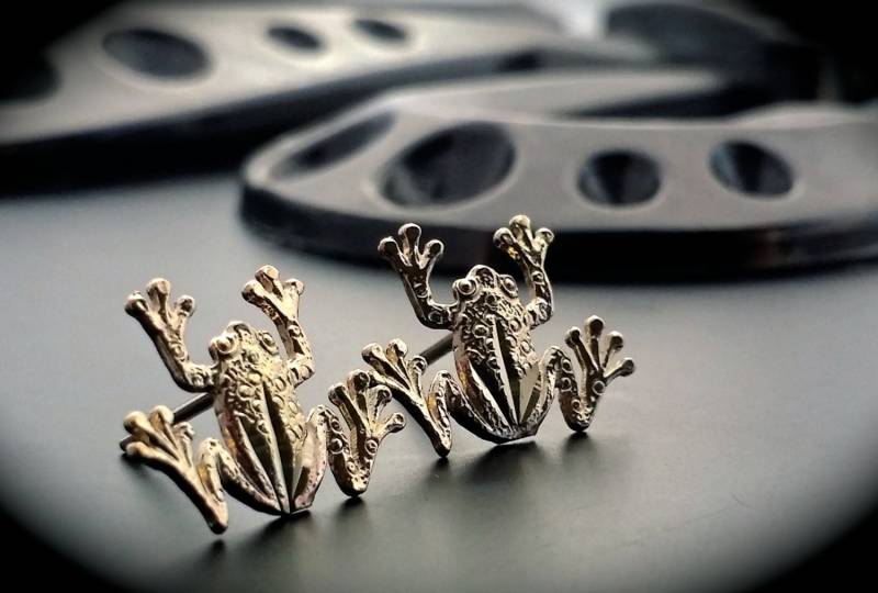14K Gold Frosch Ohrringe Diamantschliff Ohrstecker von ArevGold