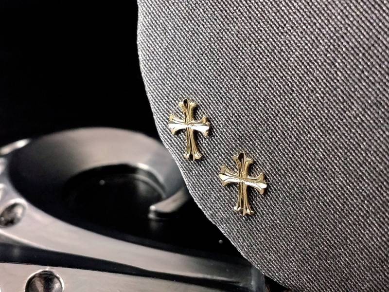 14K Gold Kreuz Ohrringe Diamantschliff Post Ohrringe von ArevGold