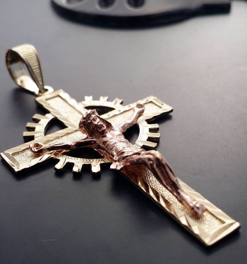 14K Zweifarbiges Großes Kruzifix von ArevGold