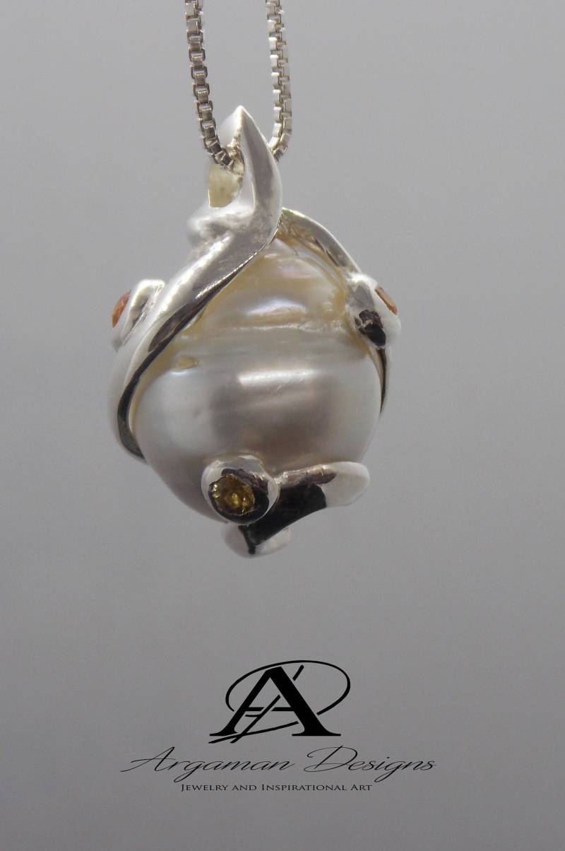 Großer Barocker Südseeperlen Anhänger, Einzigartiger Silberanhänger, Handgemacht, Große Perle, Saphir, Barockperlen Perle von ArgamanDesigns