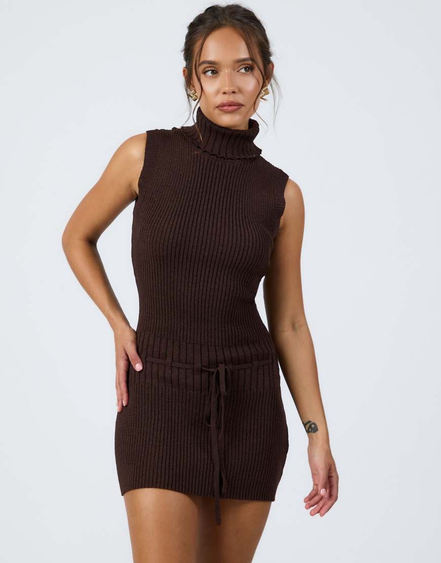 Aria Cove - Ärmelloses Minikleid in Schokoladenbraun mit geripptem Rollkragen und Bindedetail an der Taille-Brown von Aria Cove