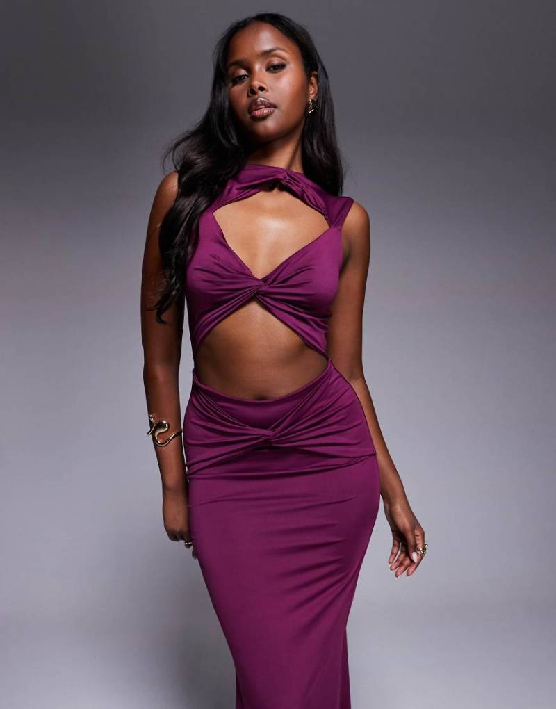 Aria Cove - Doppellagiges, eng anliegendes Maxikleid in Pflaume mit hohem Ausschnitt und Knotendetails vorne-Lila von Aria Cove