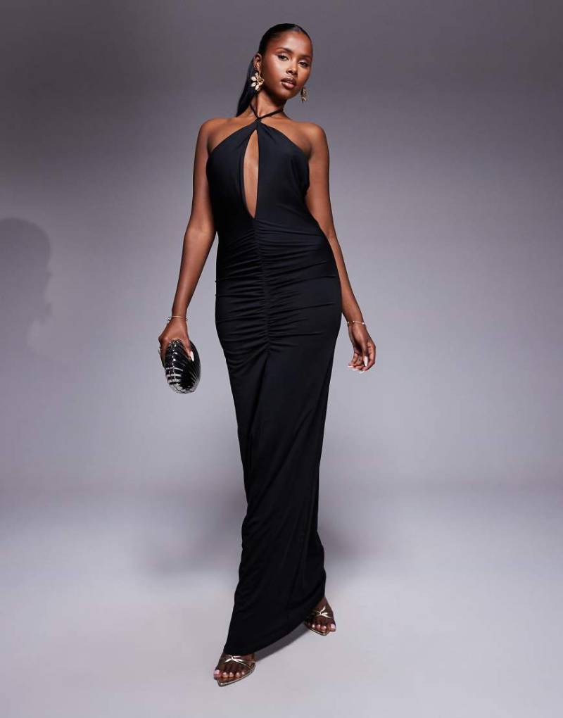 Aria Cove - Gerafftes Neckholder-Maxikleid in Schwarz mit Cut-out vorn von Aria Cove