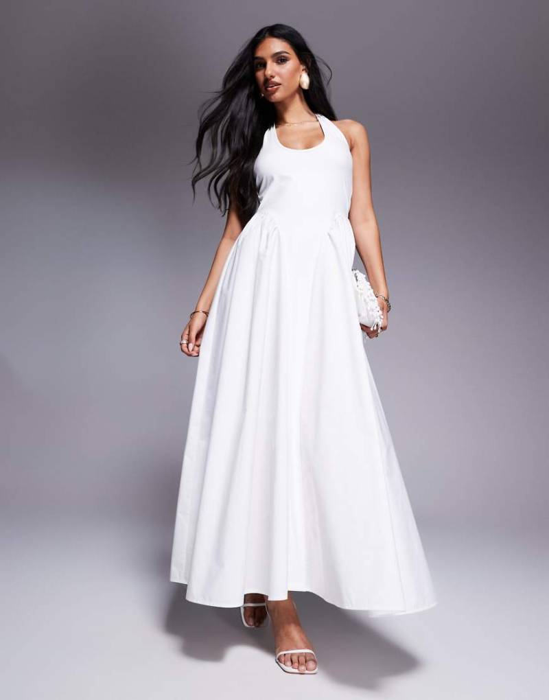 Aria Cove - Neckholder-Maxikleid in Weiß mit U-Ausschnitt und tiefer Taille von Aria Cove