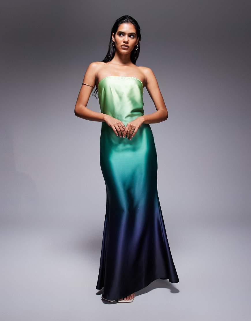 Aria Cove - Trapezförmiges, trägerloses Satin-Maxikleid in Grün mit Ombré-Färbung-Bunt Aria Cove - Trapezförmiges, trägerloses Satin-Maxikleid in Grün mit Ombré-Färbung-Bunt von Aria Cove