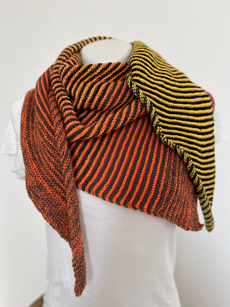 Handgestricktes Dreieckstuch von AriadnesEnkel