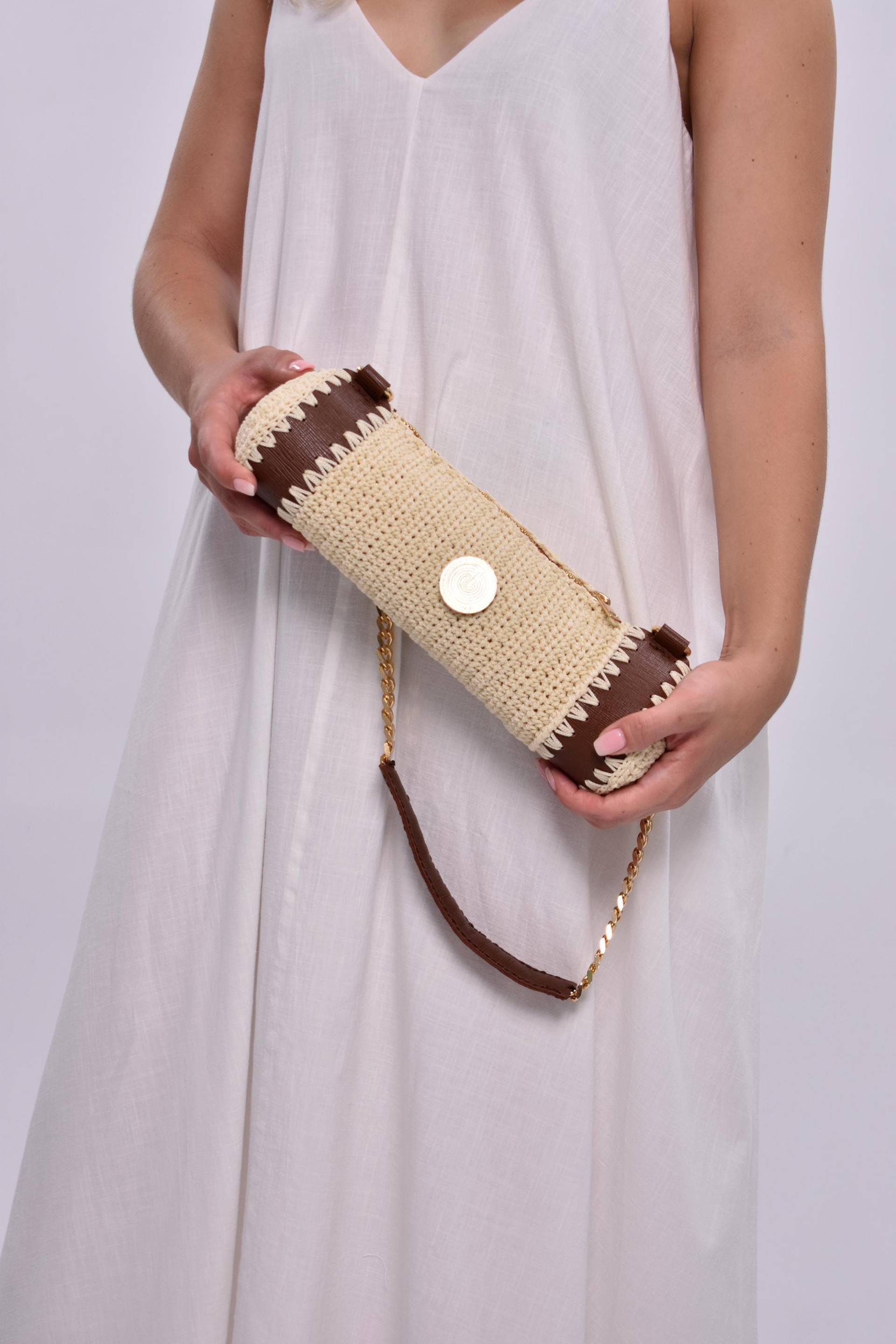 Handmade Bag Macrame With Leather "Barrel" von AriadnesMitosHandmad