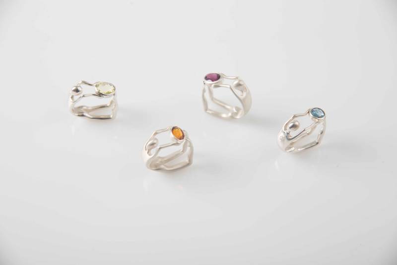 Helias' Gem, Von Ariadni Kypri, Silberner Zirkusfigurenring Mit Halbedelstein_Circus-Kollektion von AriadniKypri