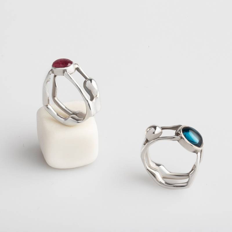 Nicole's Gem, Nicolàs' Gem - Von Ariadni Kypri, Silberner Zirkusfigurenring Mit Halbedelstein, Siegel, Knöchelring_Circus Collection von AriadniKypri