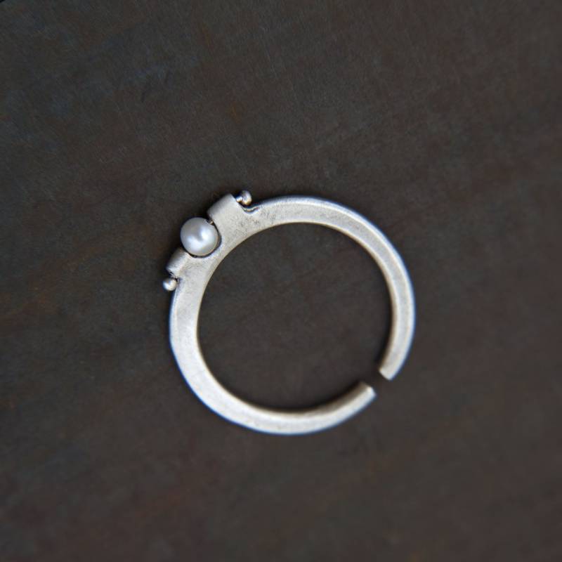 Perla, Zehenring _sterling Silber Und Süßwasserperle _Fuß Accessoire_ Fuß Ring_Handgemacht Von Ariadni Kypri, Ydor Kollektion von AriadniKypri