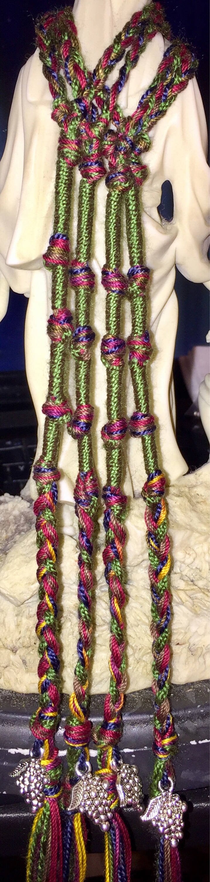 Weinberg-Zitzitz von AriellaHannah