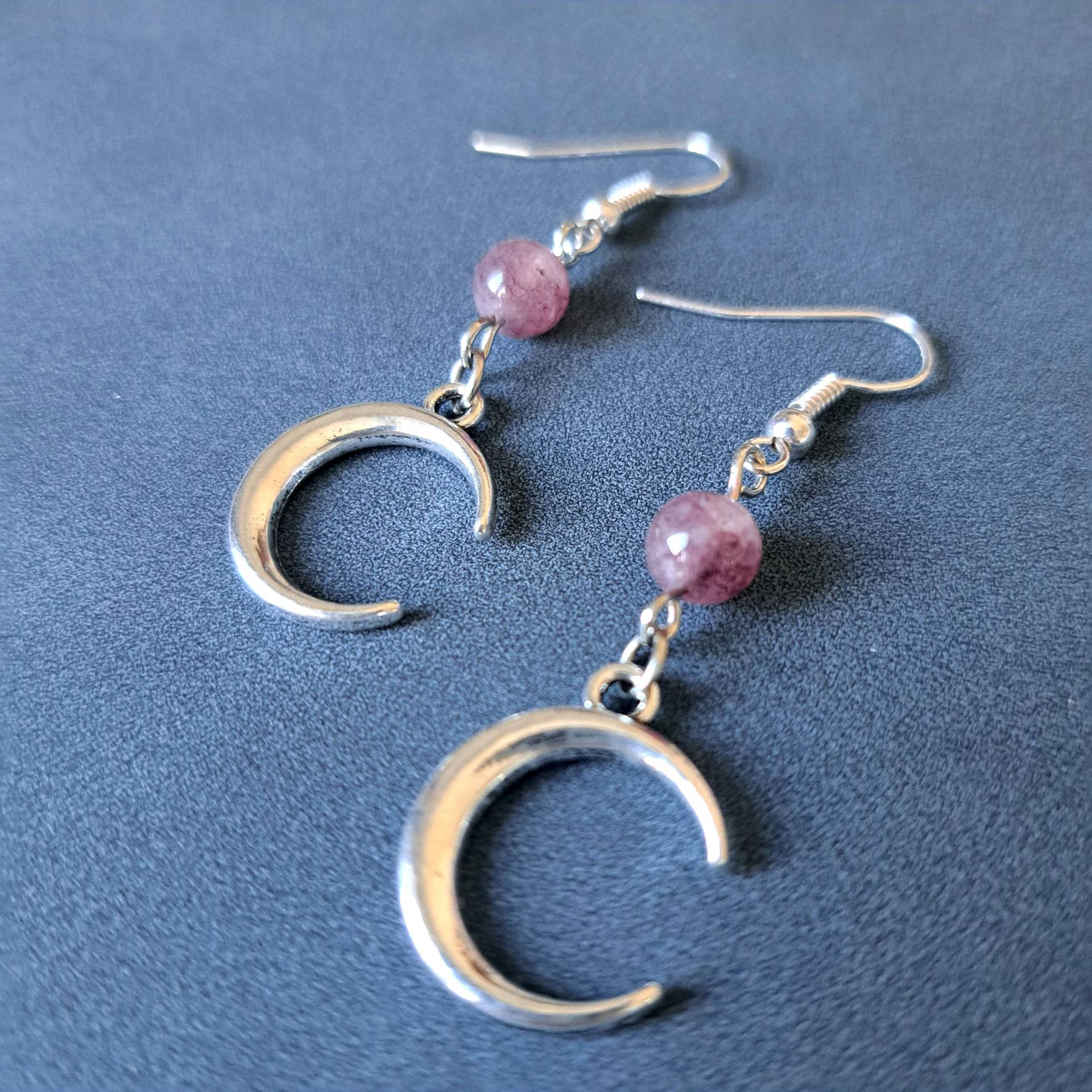 Mond Ohrringe Mit Lepidolith Steinen von ArirainDesign