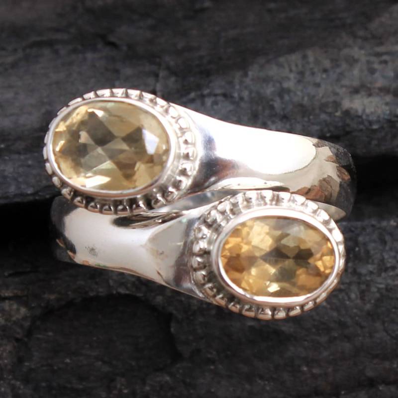 Handgefertigter Facettierter Citrin-Ring Ovaler Edelstein, 925 Sterling Silber von Arishasilverco