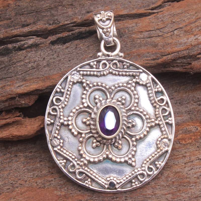 Facettierter Amethyst Sterling Silber Anhänger - Handgemachter Schmuck Im Bali Stil von Arishasilverco