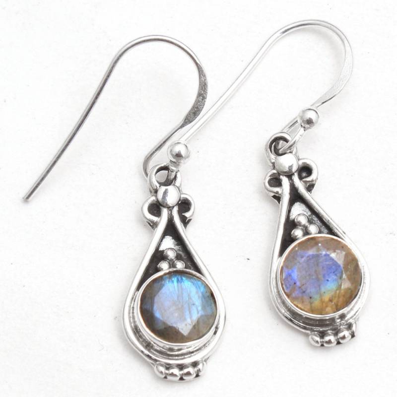 Facettierter Natürlicher Labradorit-Edelstein-Charme-Ohrring 925 Sterlingsilber-Handgefertigte Drop & Baumeln Ohrringe Länge 3, 2 cm von Arishasilverco