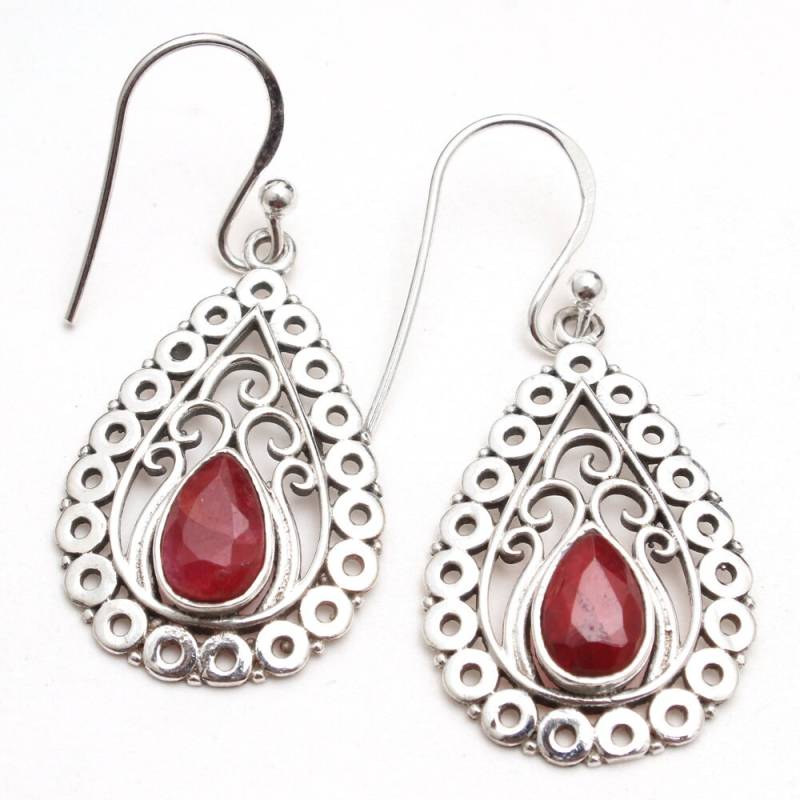 Feminine Facettierte Kashmir Rubin Edelstein Hübsche Ohrring - 925 Sterling Silber Drop & Baumeln Filigrane Design Ohrringe 1, 5 "-Ae3462 von Arishasilverco