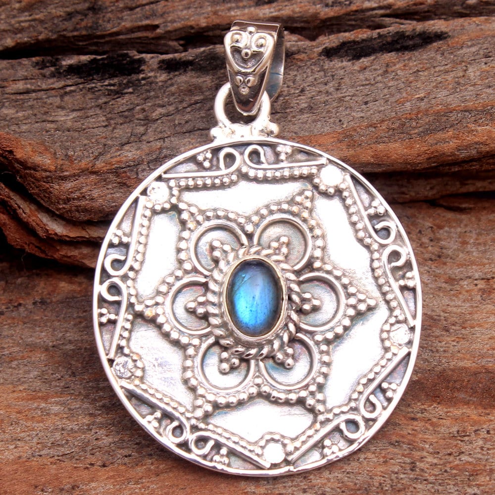 Handgemachte Sterling Silber Labradorit Anhänger-Bali Schmuck von Arishasilverco
