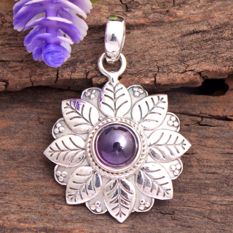 Handgemachter Amethyst 925 Sterling Silber Anhänger Florale Edelstein Halskette von Arishasilverco