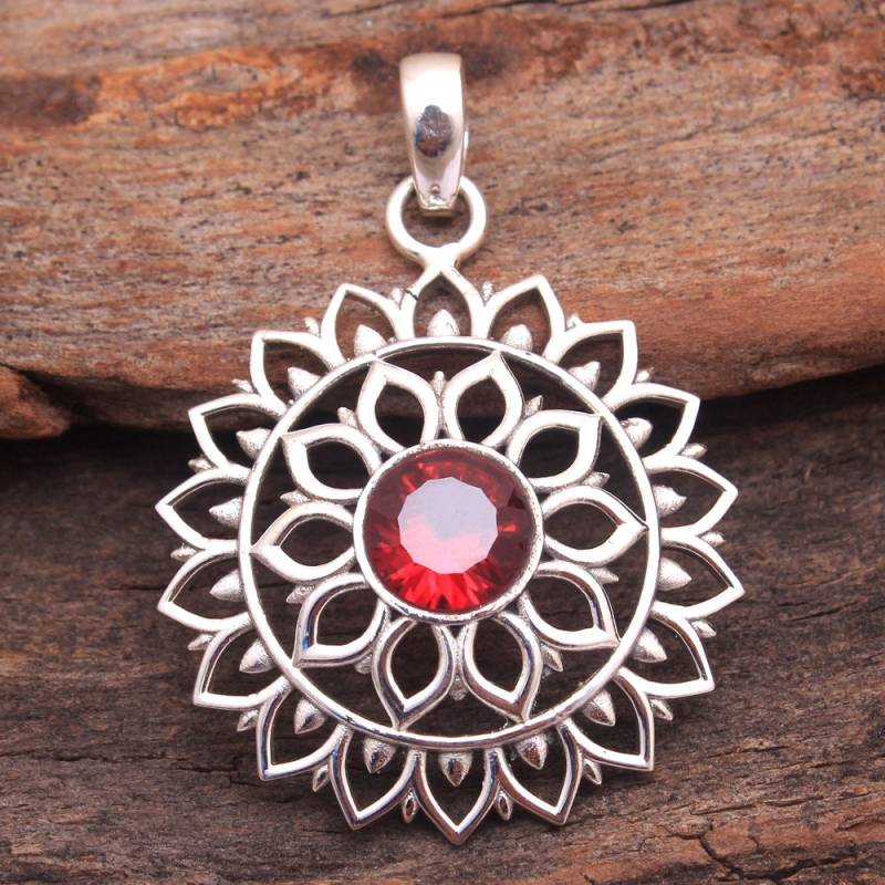 Handgemachter Sterling Silber Rubin Gf Blumen Anhänger - Designer Schmuck von Arishasilverco