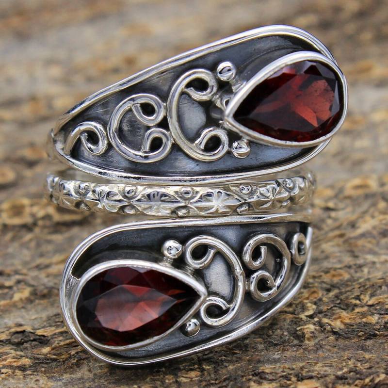 Handgemachter Tropfen Granat Ring Sterling Silber Damen Schmuck, Us Größe 8 von Arishasilverco