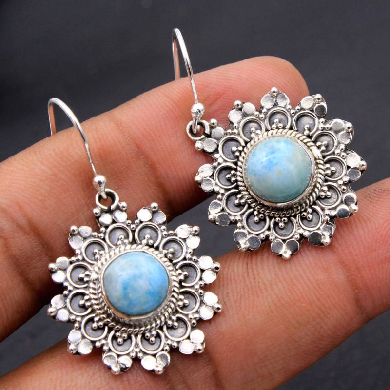 Handgefertigte Larimar Ohrhänger Sterling Silber Blumenmuster von Arishasilverco