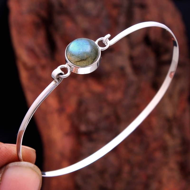 Labradorit Armreif Handgefertigtes 925 Sterling Silber Schmuckstück, 19, 5 cm von Arishasilverco