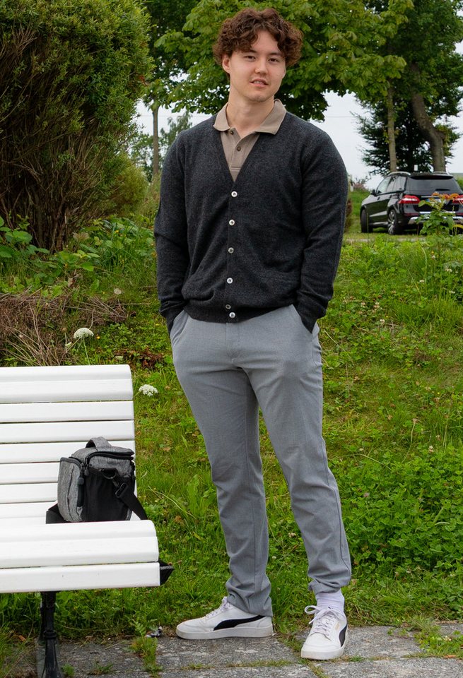 Ariun Strickjacke von Ariun