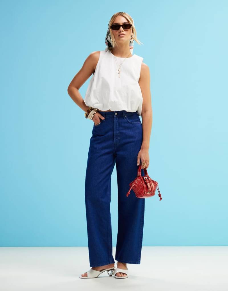 ARKET - Amber - Barrel-Leg-Jeans in schlichtem, kräftigem Blau mit Waschung-Schwarz von Arket