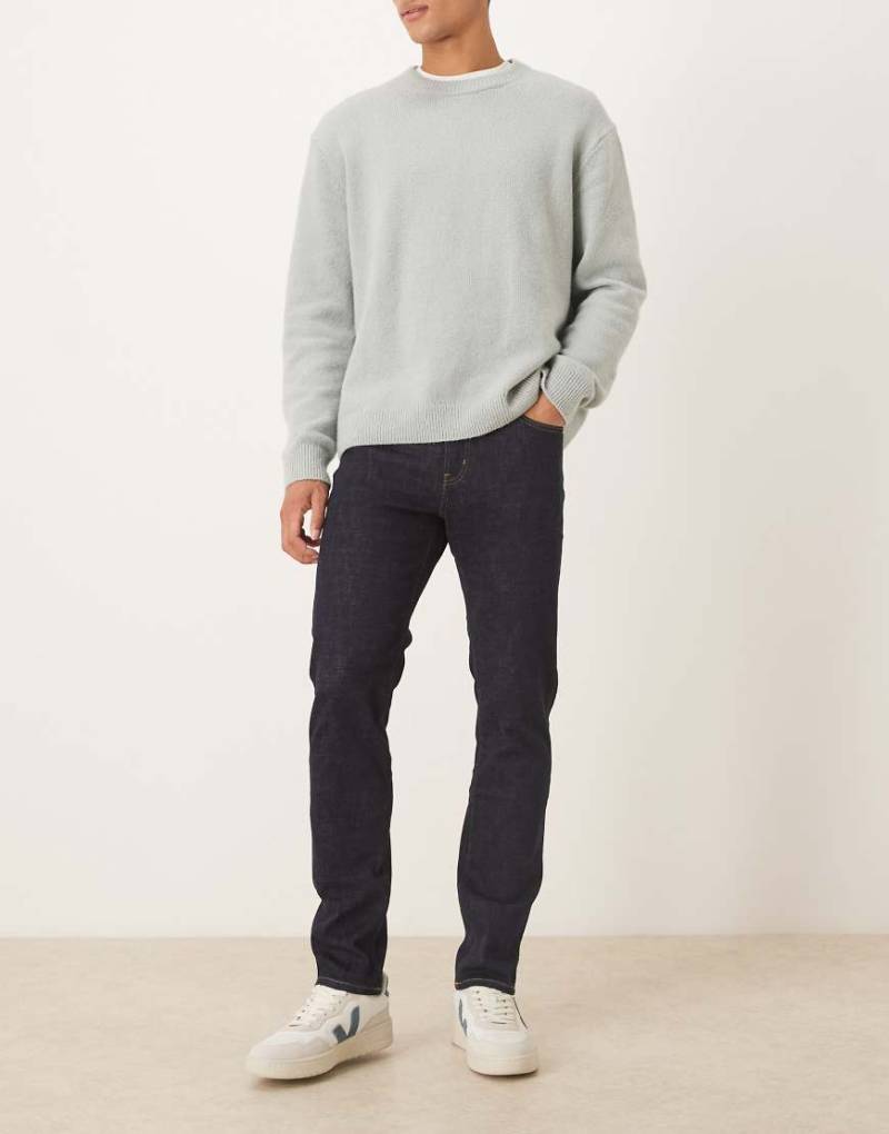 ARKET - Birch - Schmal geschnittene Stretch-Jeans in dunkelblauer Waschung von Arket