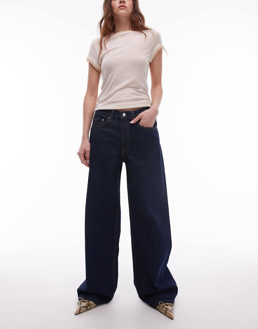 ARKET - Cloud - Weite Jeans in blauer Rinse-Waschung von Arket