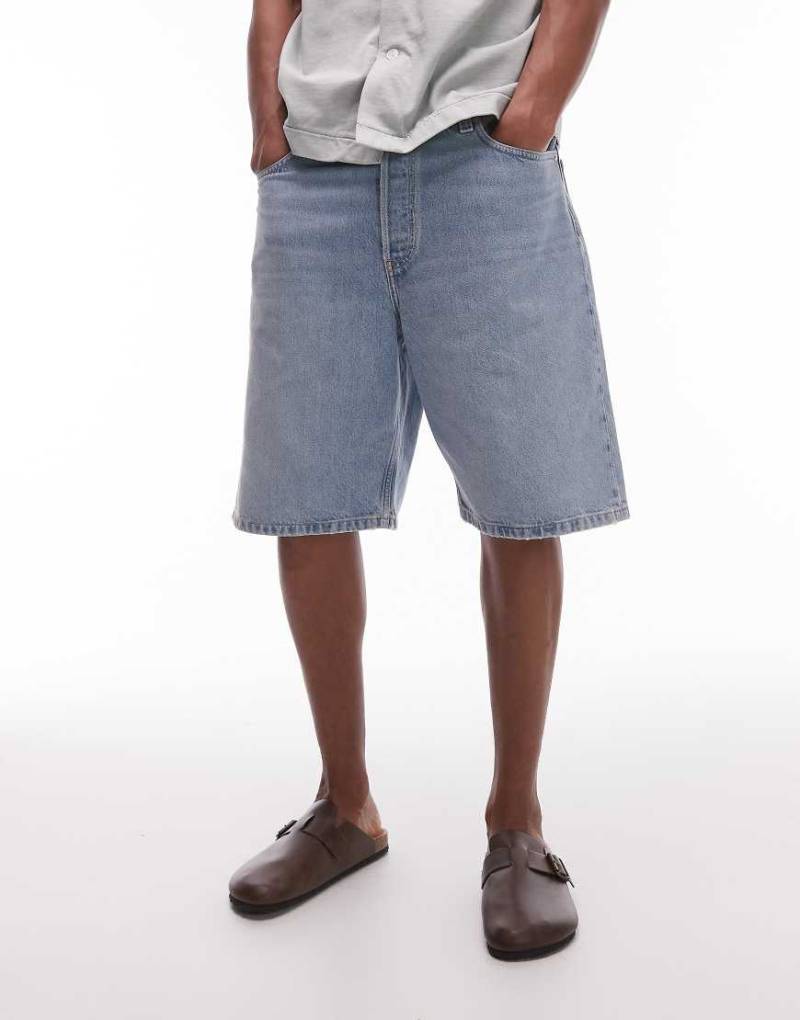 ARKET - Denim-Shorts in mittelblauer Waschung mit mittelhohem Bund und regulärer Passform von Arket