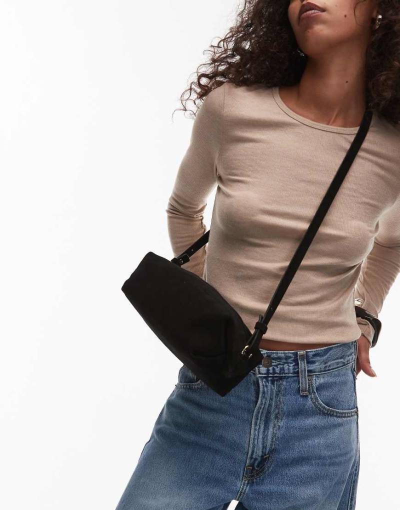 ARKET - Eckige Umhängetasche aus Wildleder in Schwarz von Arket